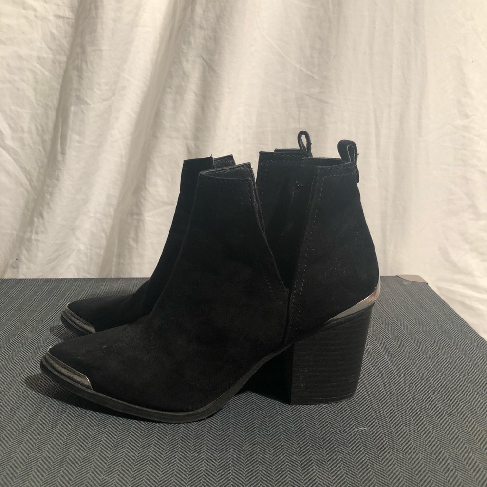 Mossimo black ankle boots